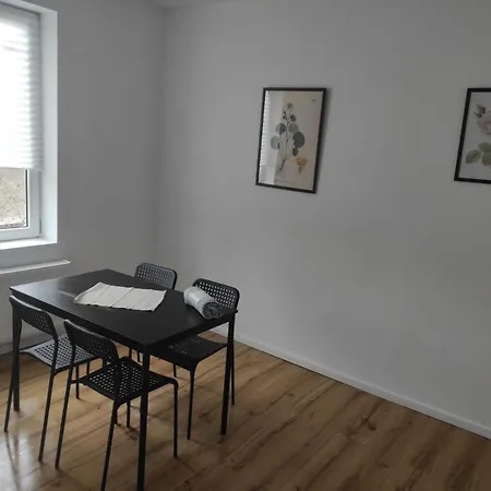 Modern For Employees And Families In Appartement Altenburg